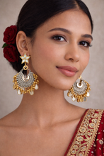 Load image into Gallery viewer, Star Top Mirror Mix Crescent Earrings