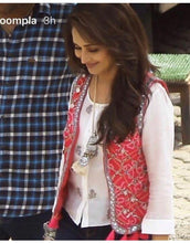 Load image into Gallery viewer, Embossed Pendant with Mirrorwork in Cream