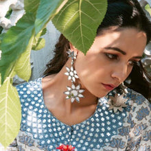 Load image into Gallery viewer, Silver Teen Sitara Earrings