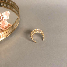 Load image into Gallery viewer, Gold Chand Tukda Ring