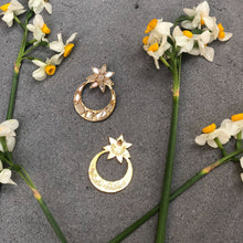 Load image into Gallery viewer, Gold Star Loop Earring