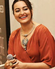 Load image into Gallery viewer, Crescent Ghungroo Fringe Collar Necklace