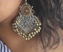 Load image into Gallery viewer, Paan & Gold Ghungroo Earrings