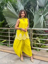Load image into Gallery viewer, Shilpa Shetty in Our Soft Cowri Earrings
