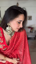 Load image into Gallery viewer, Amrita Thakur in our Diwali Pataka Gold Set
