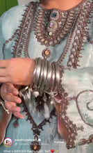 Load image into Gallery viewer, Sakshi Sindwani in Ritika Sachdeva
