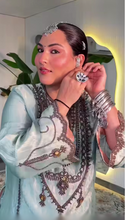 Load image into Gallery viewer, Sakshi Sindwani in Ritika Sachdeva Maangtikka
