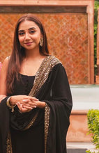 Load image into Gallery viewer, Prajakta Koli in our Earrings
