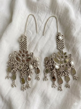 Load image into Gallery viewer, Sakshi Sindwani in Ritika Sachdeva Earrings
