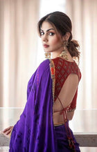 Load image into Gallery viewer, Rhea Chakraborty in our Earrings
